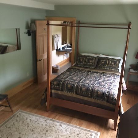 The Chipman Inn Ripton Екстериор снимка