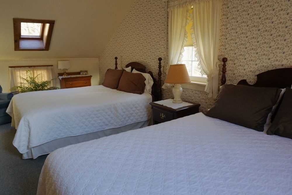The Chipman Inn Ripton Екстериор снимка