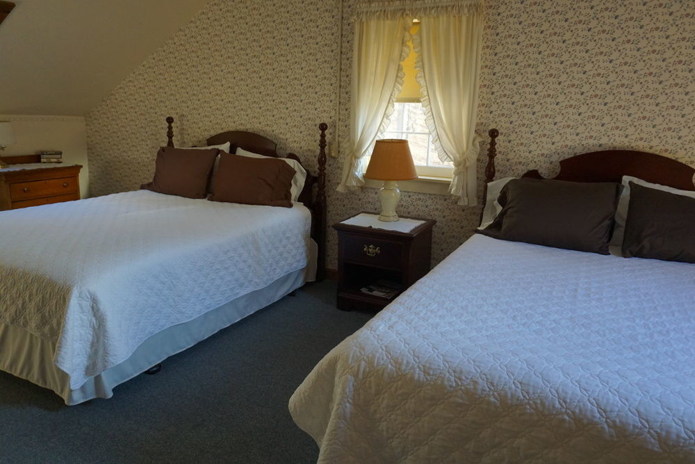 The Chipman Inn Ripton Екстериор снимка