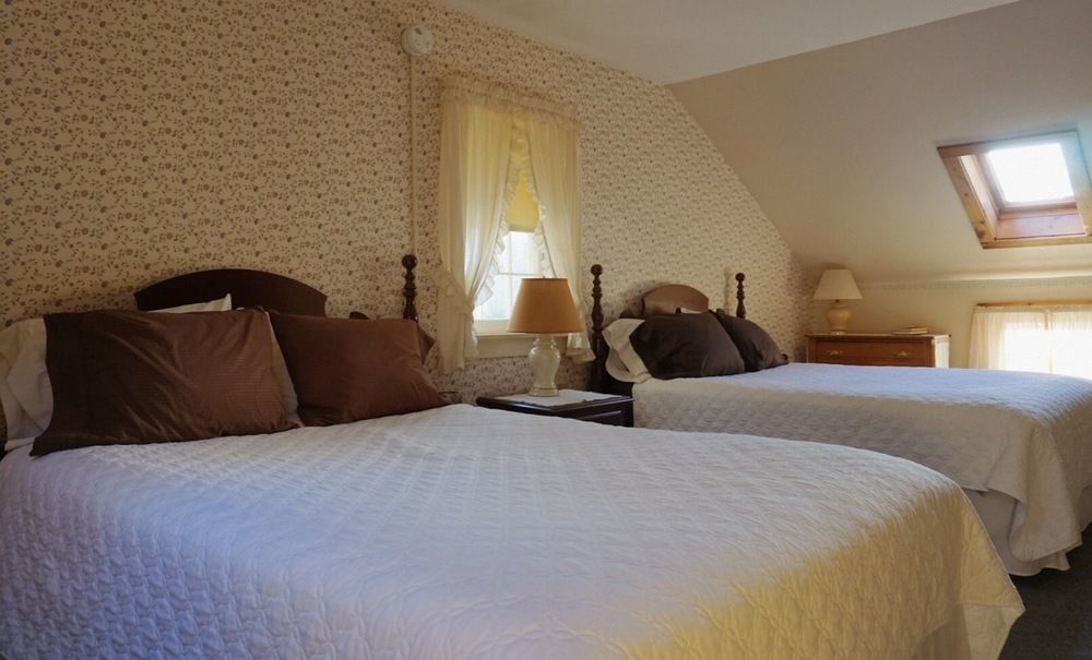 The Chipman Inn Ripton Екстериор снимка
