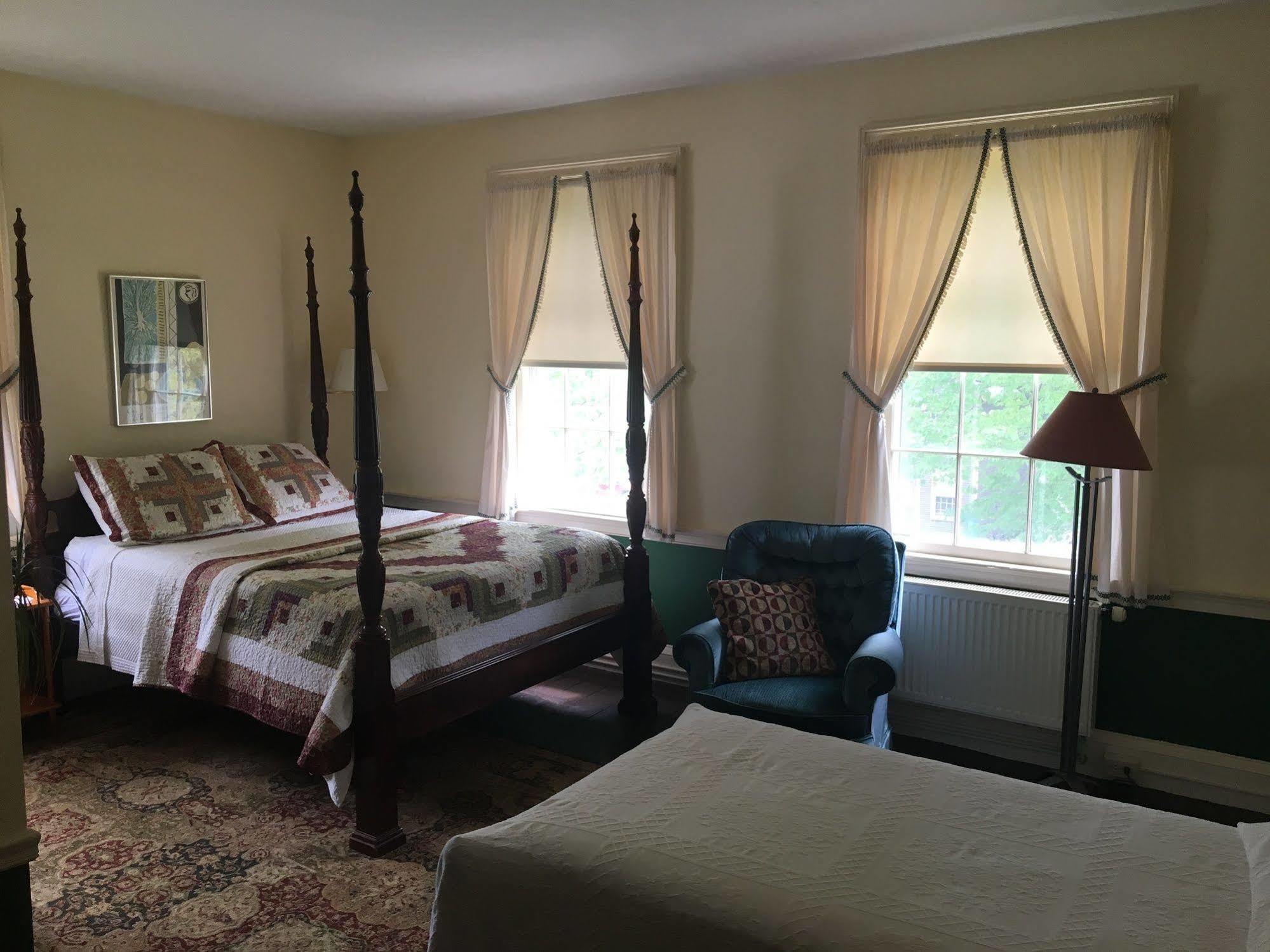 The Chipman Inn Ripton Екстериор снимка
