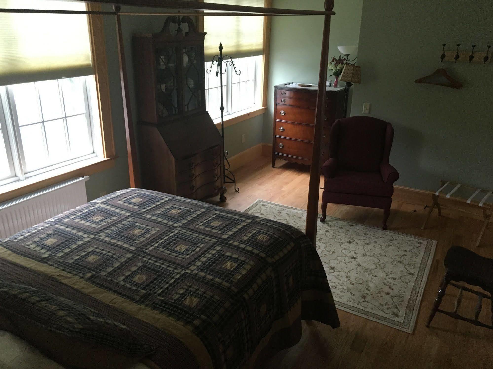 The Chipman Inn Ripton Екстериор снимка