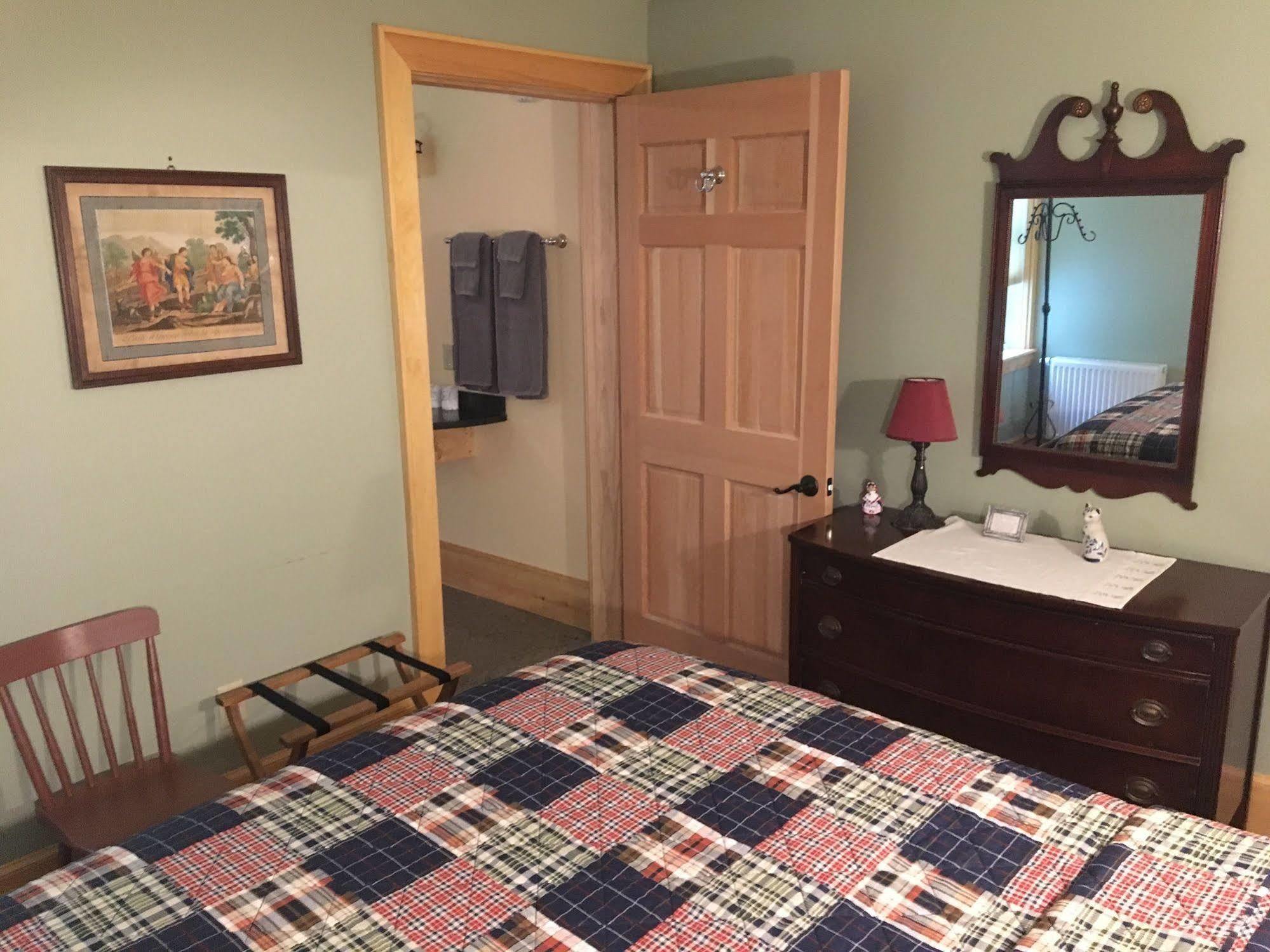The Chipman Inn Ripton Екстериор снимка